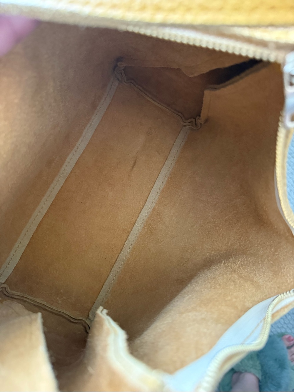Portland Leather Goods Medium Aspen in Sunshine. Premium - Picture 9 of 16